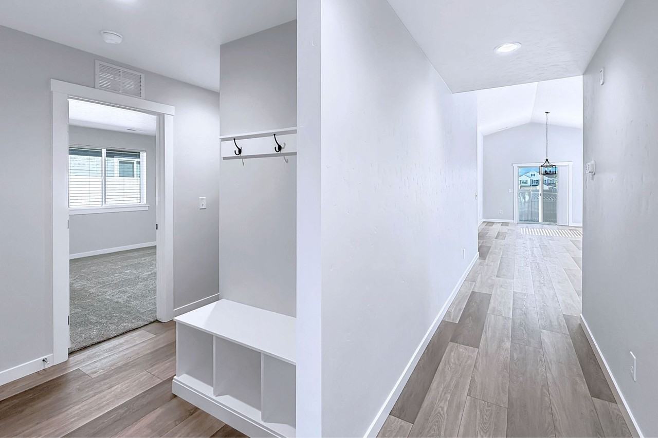 10539 W Teratai St - Photo 2 of 20