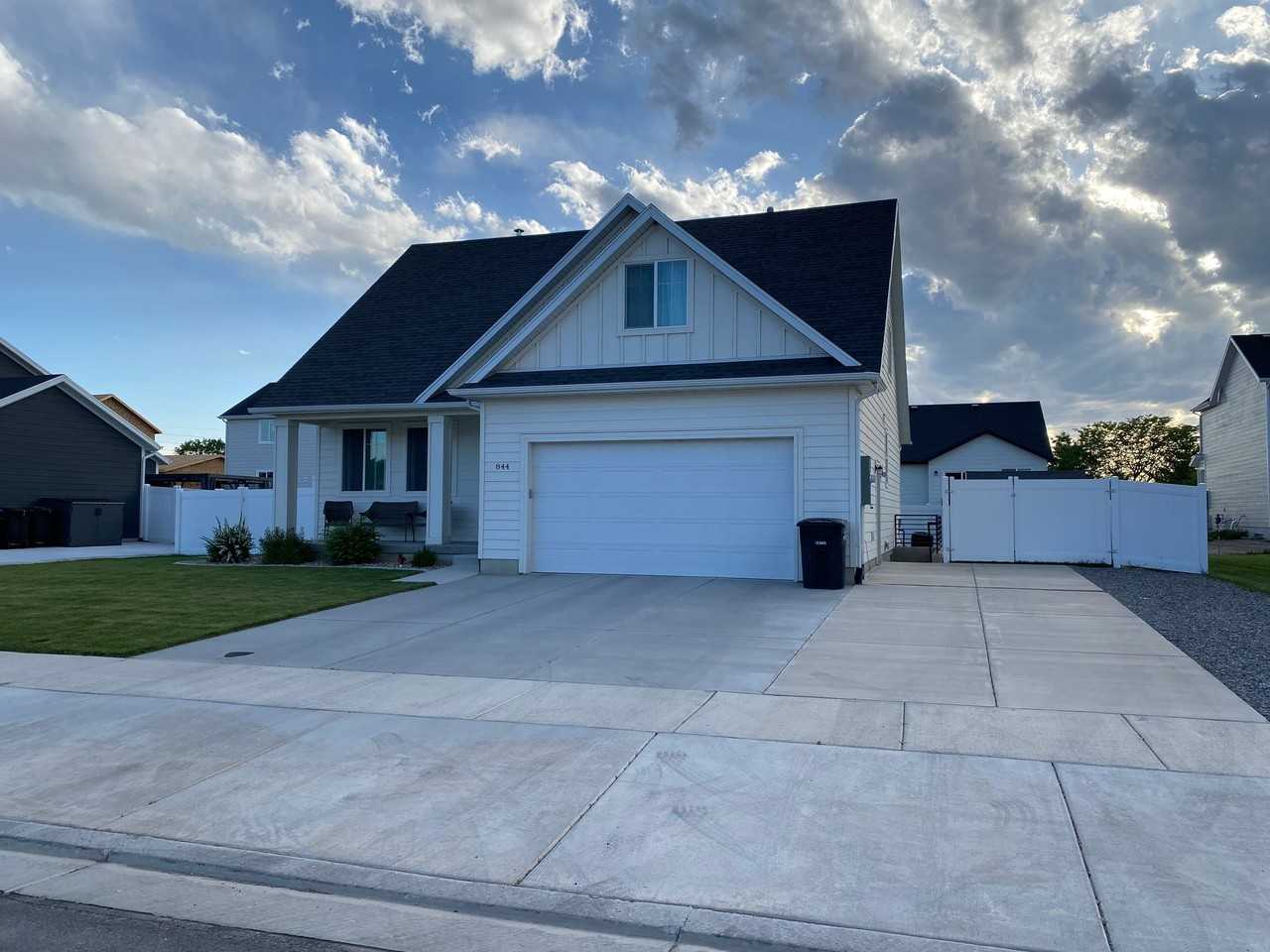 842 Se - Photo 2 of 20