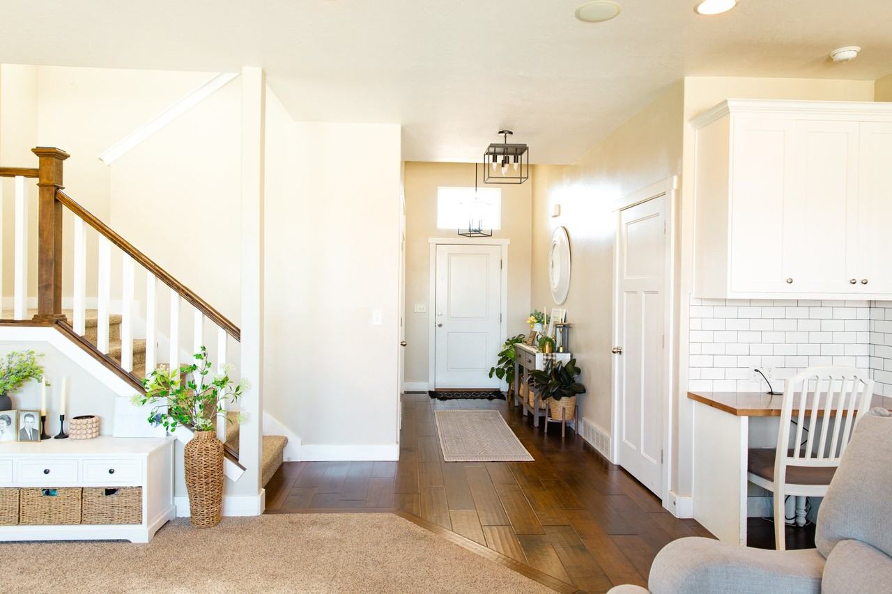 1481 S Sage Bloom Way - Photo 3 of 20