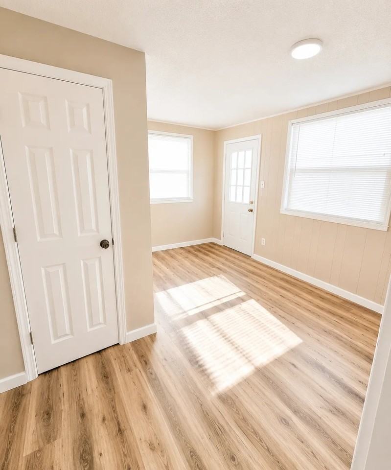 2415 W Vermijo Ave - Photo 3 of 8
