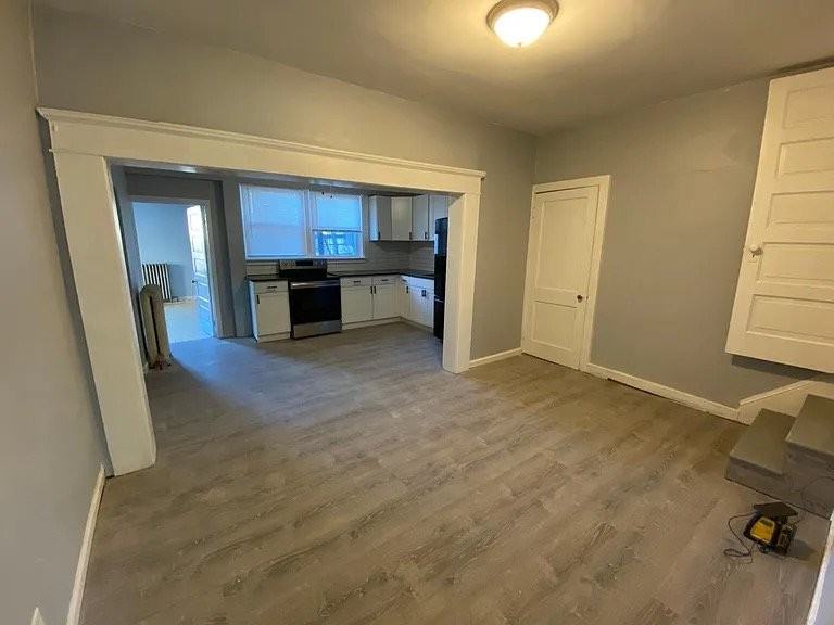 1618 Maple St #1 - Photo 3 of 10