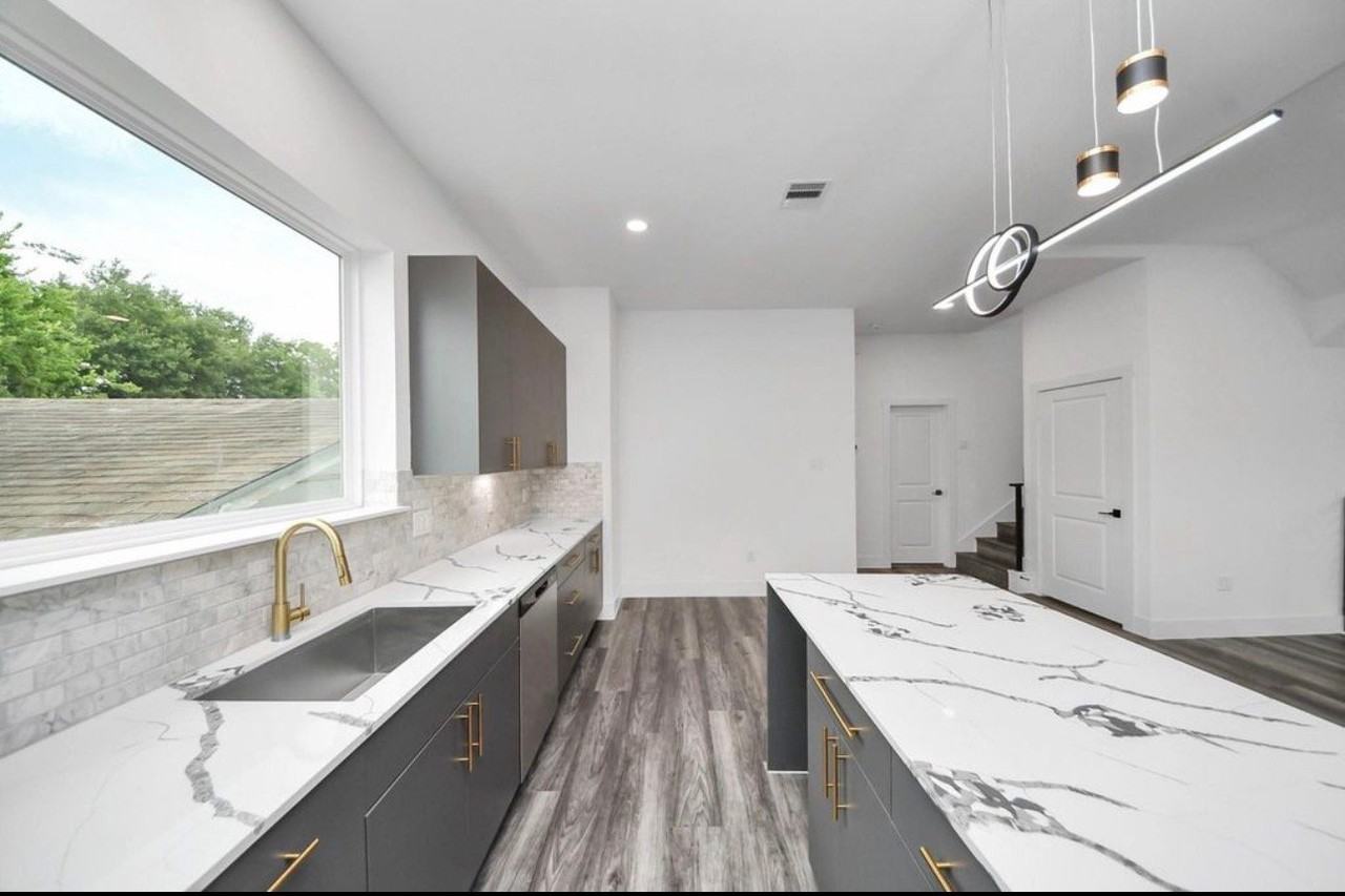 2709 Dennis St - Photo 5 of 16