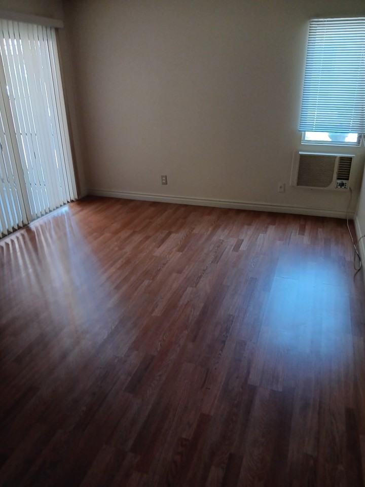 919 S Marengo Ave #4