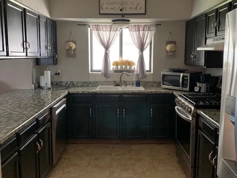 1401 Zuni Pl - Photo 5 of 13