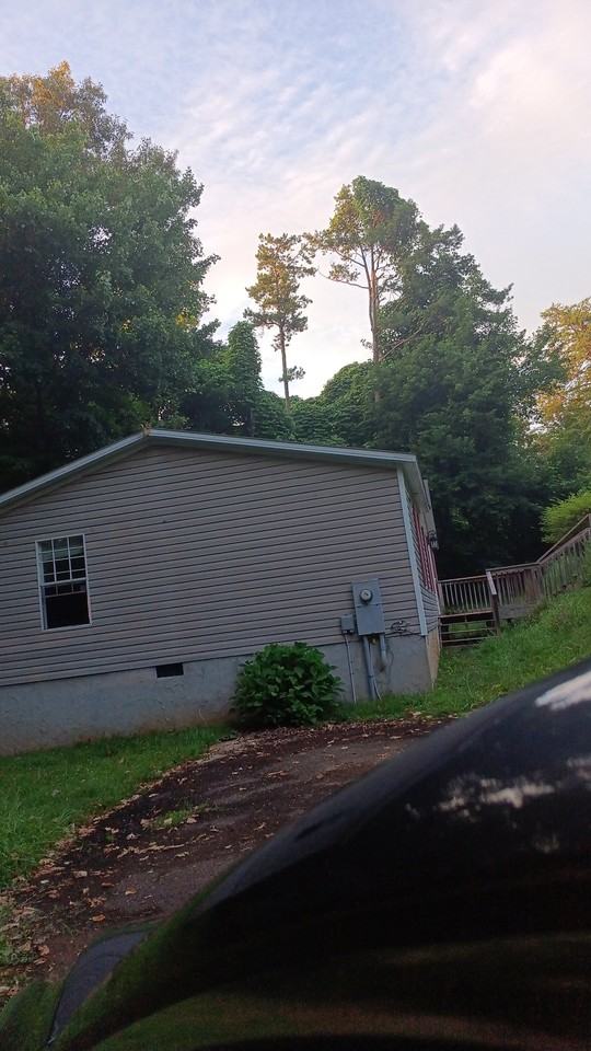 284 Kate Rd - Photo 2 of 5