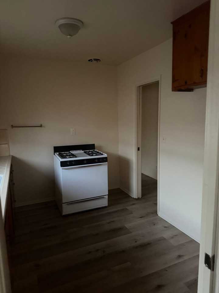 918 W Huntington Dr #K - Photo 4 of 10