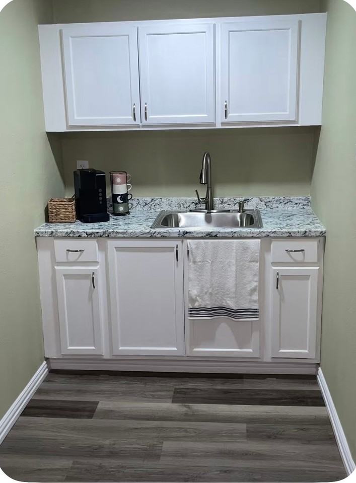 214 Willis Ave #3 - Photo 6 of 12