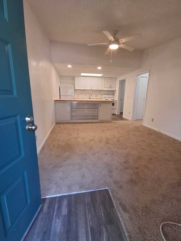 33305 Ryan Dr #106 - Photo 6 of 11