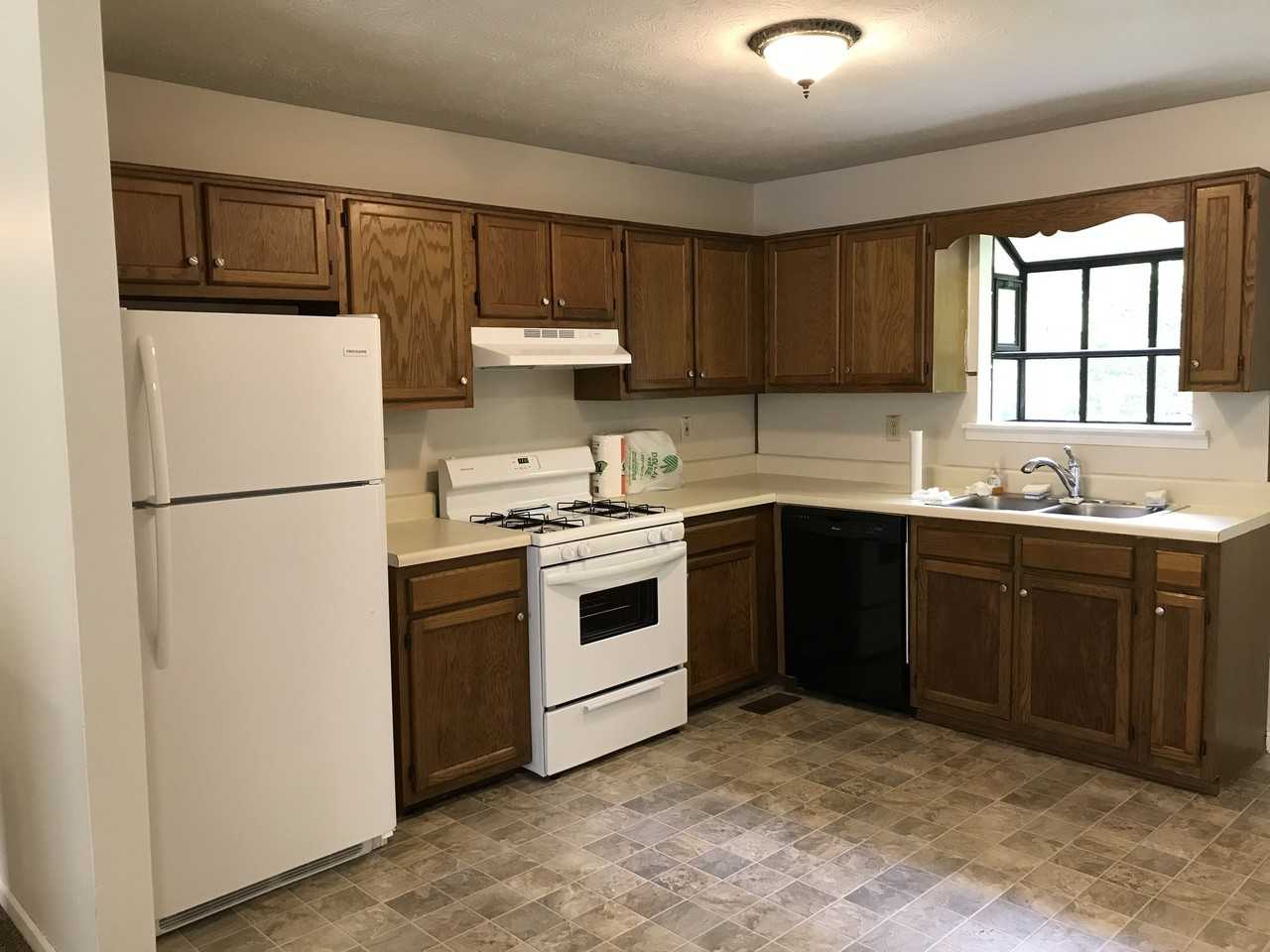 0000 Mountain Brook Ct - Photo 2 of 5