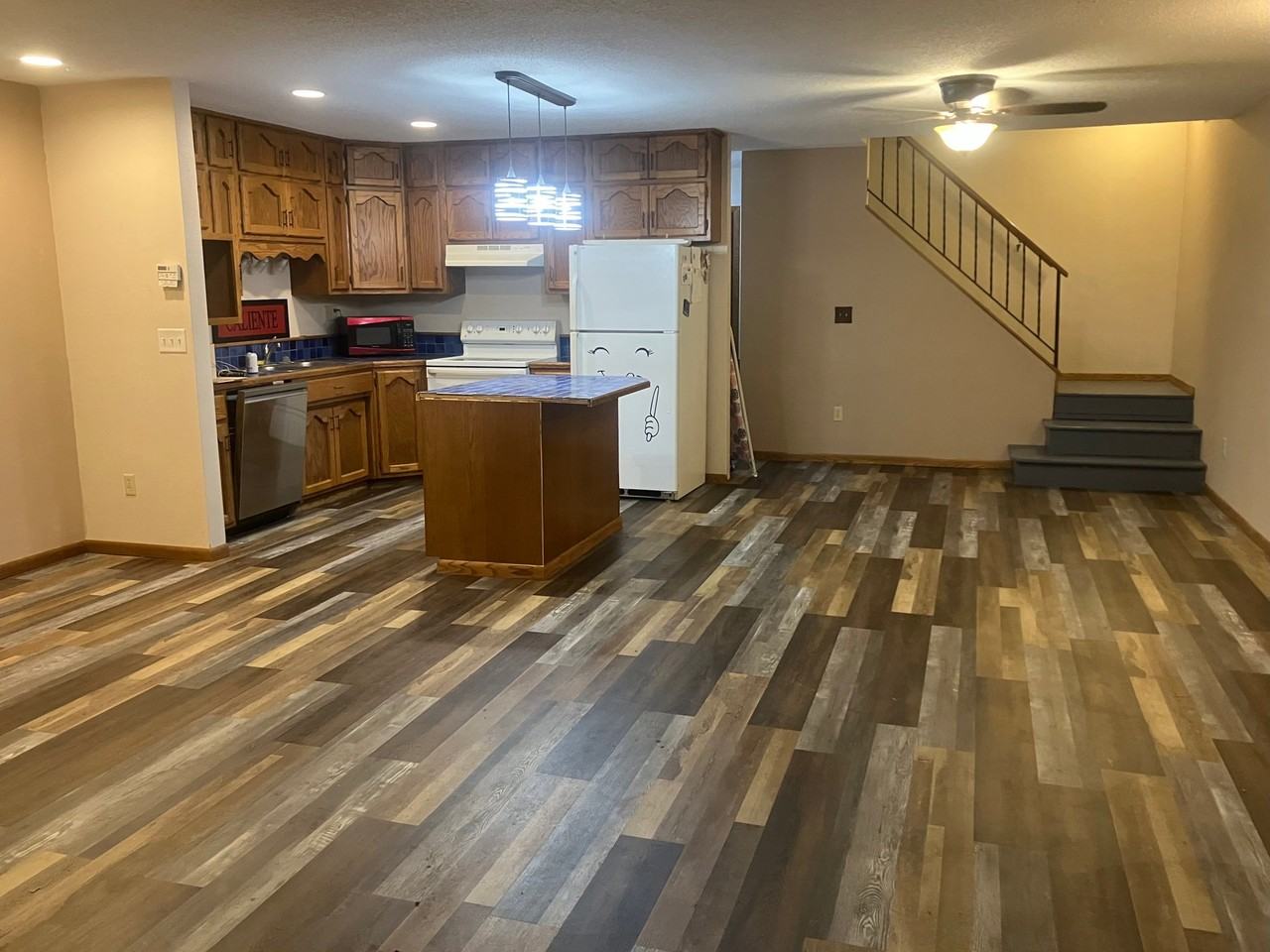 922 4th Ave N - Photo 2 of 8