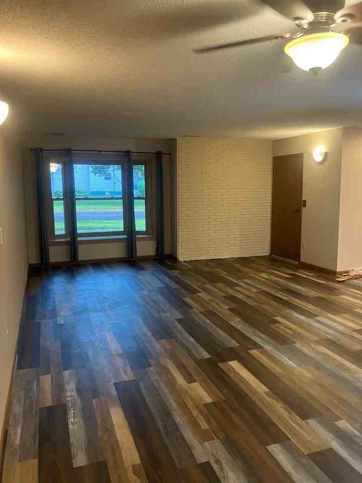 922 4th Ave N - Photo 4 of 8
