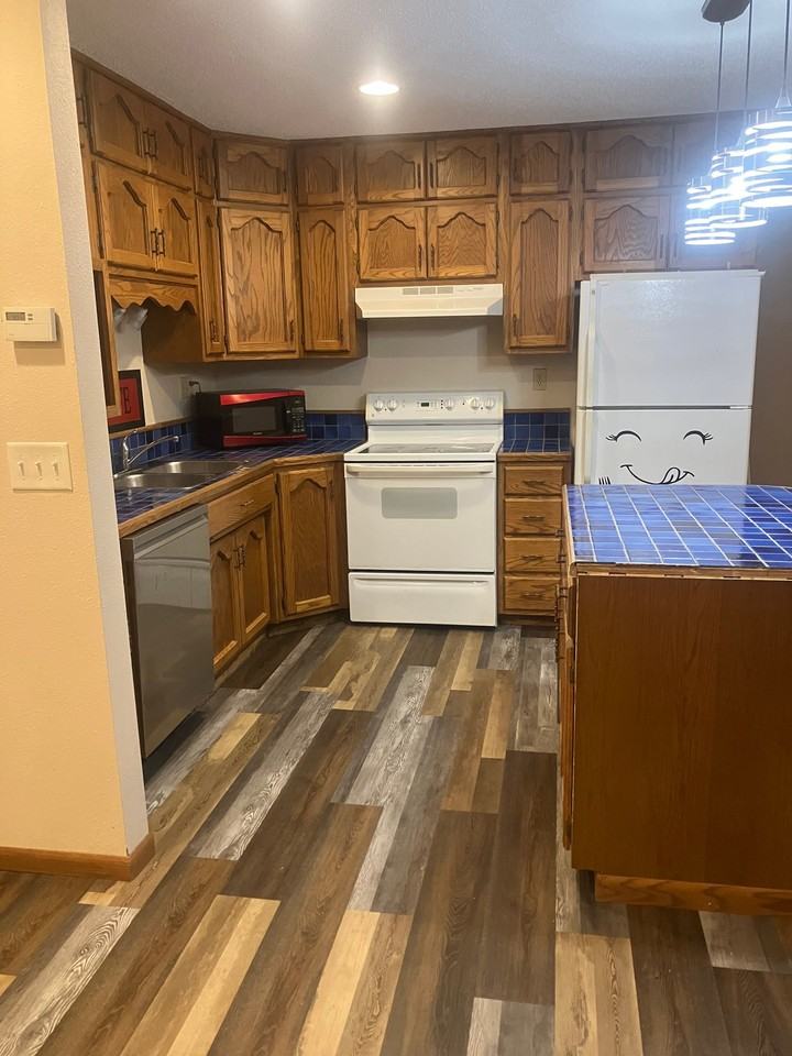 922 4th Ave N - Photo 6 of 8