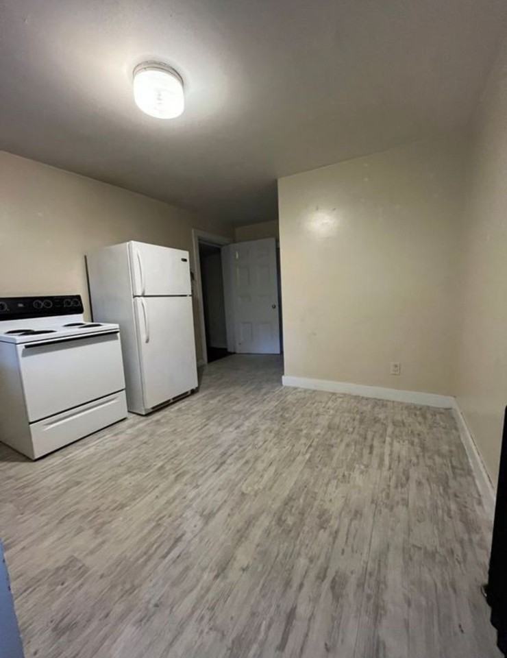 320 Pine St #2 - Photo 2 of 12