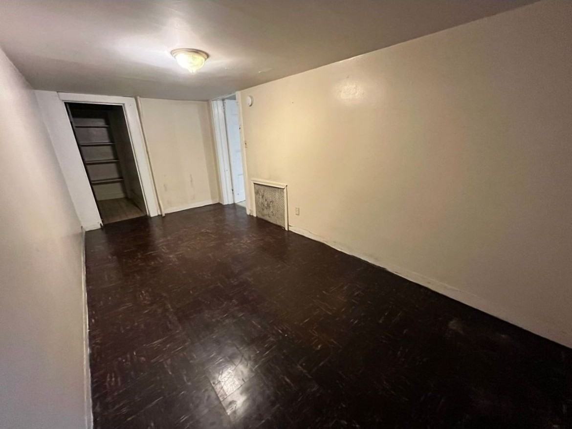 320 Pine St #2 - Photo 5 of 12