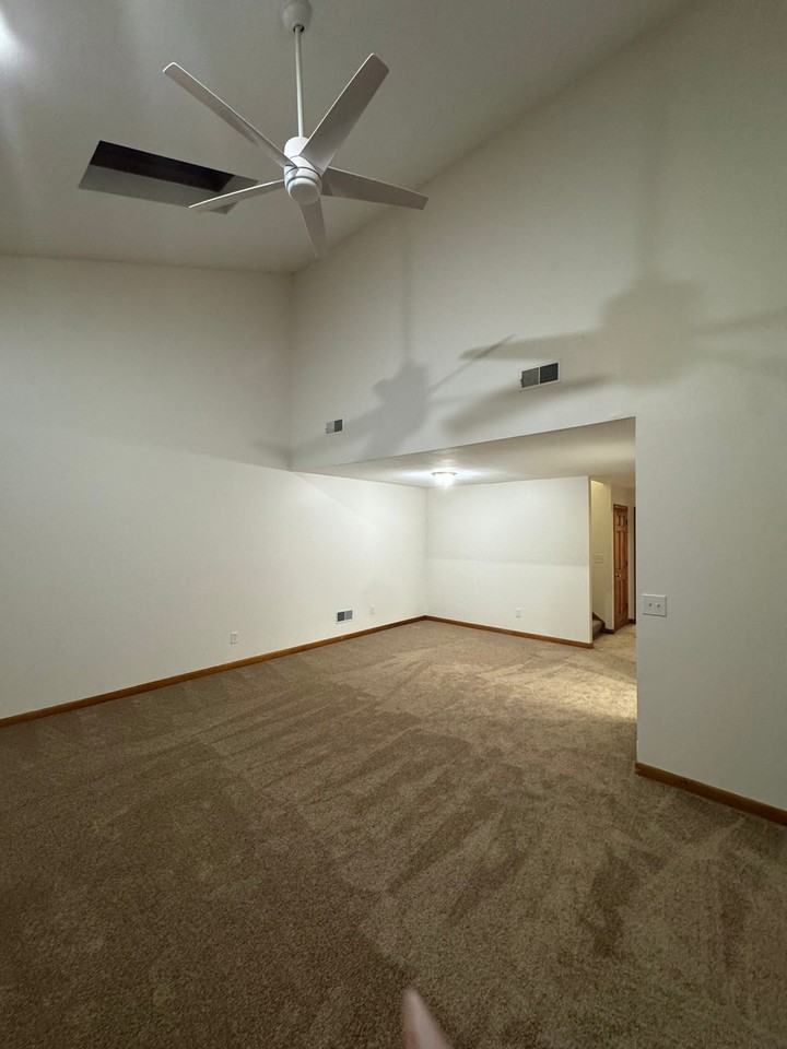 20 Parkington Cir - Photo 3 of 10