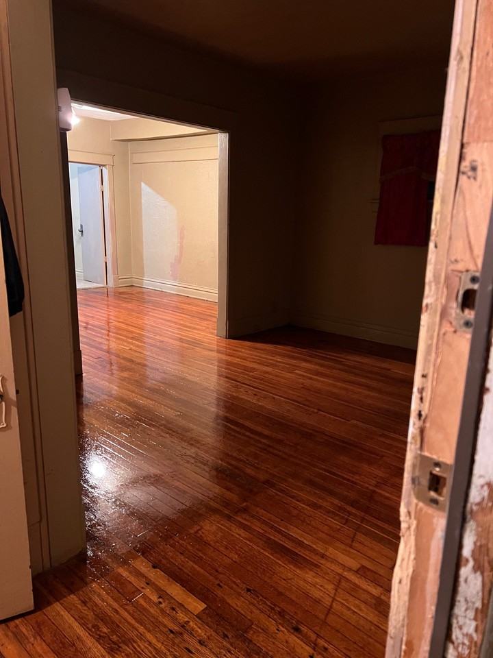 3604 E 58th St - Photo 3 of 11