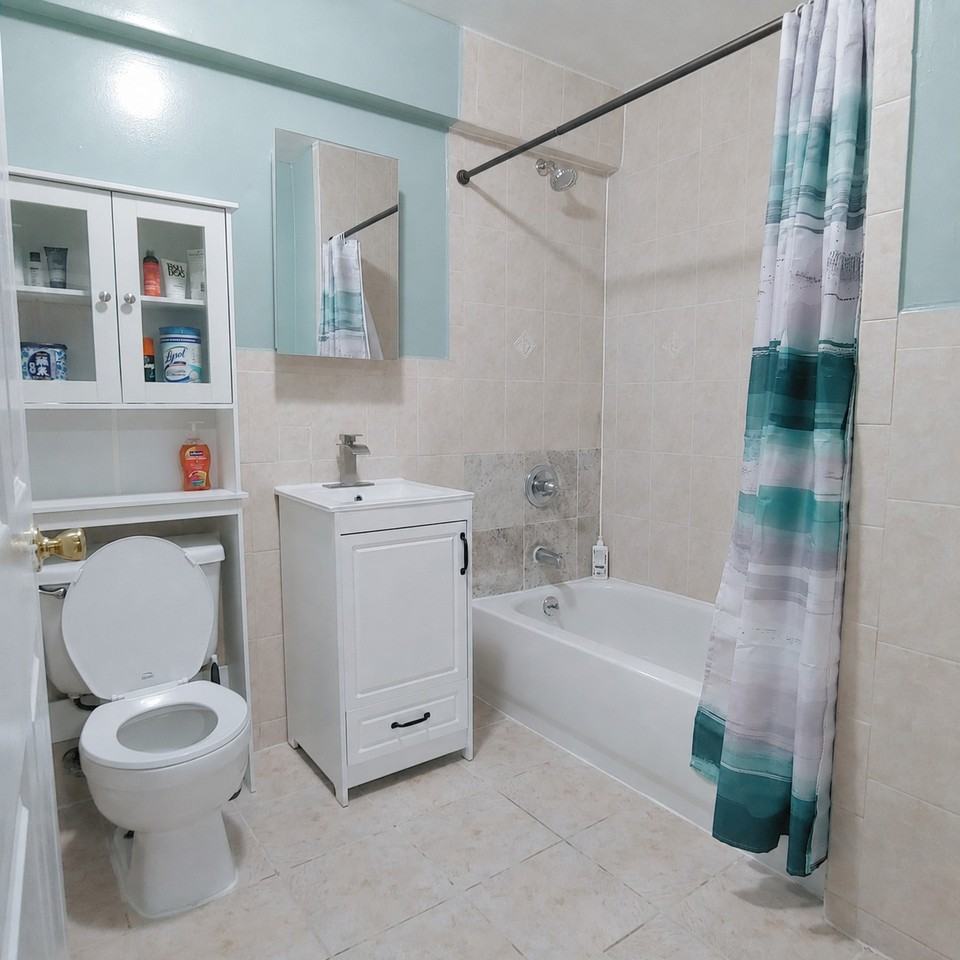 1073 Intervale Avenue #1 - Photo 4 of 7