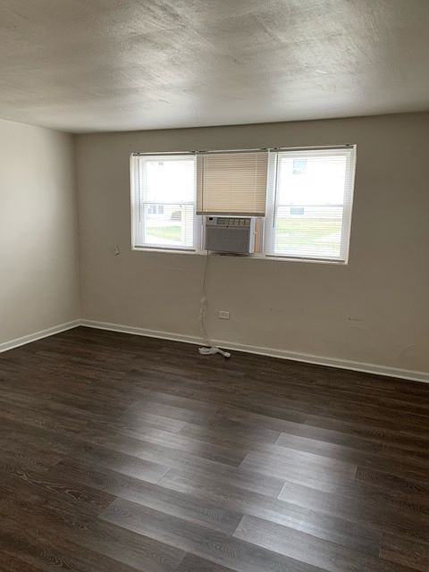 1036 E Division St #B - Photo 3 of 6
