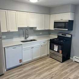 1036 E Division St #B - Photo 6 of 6