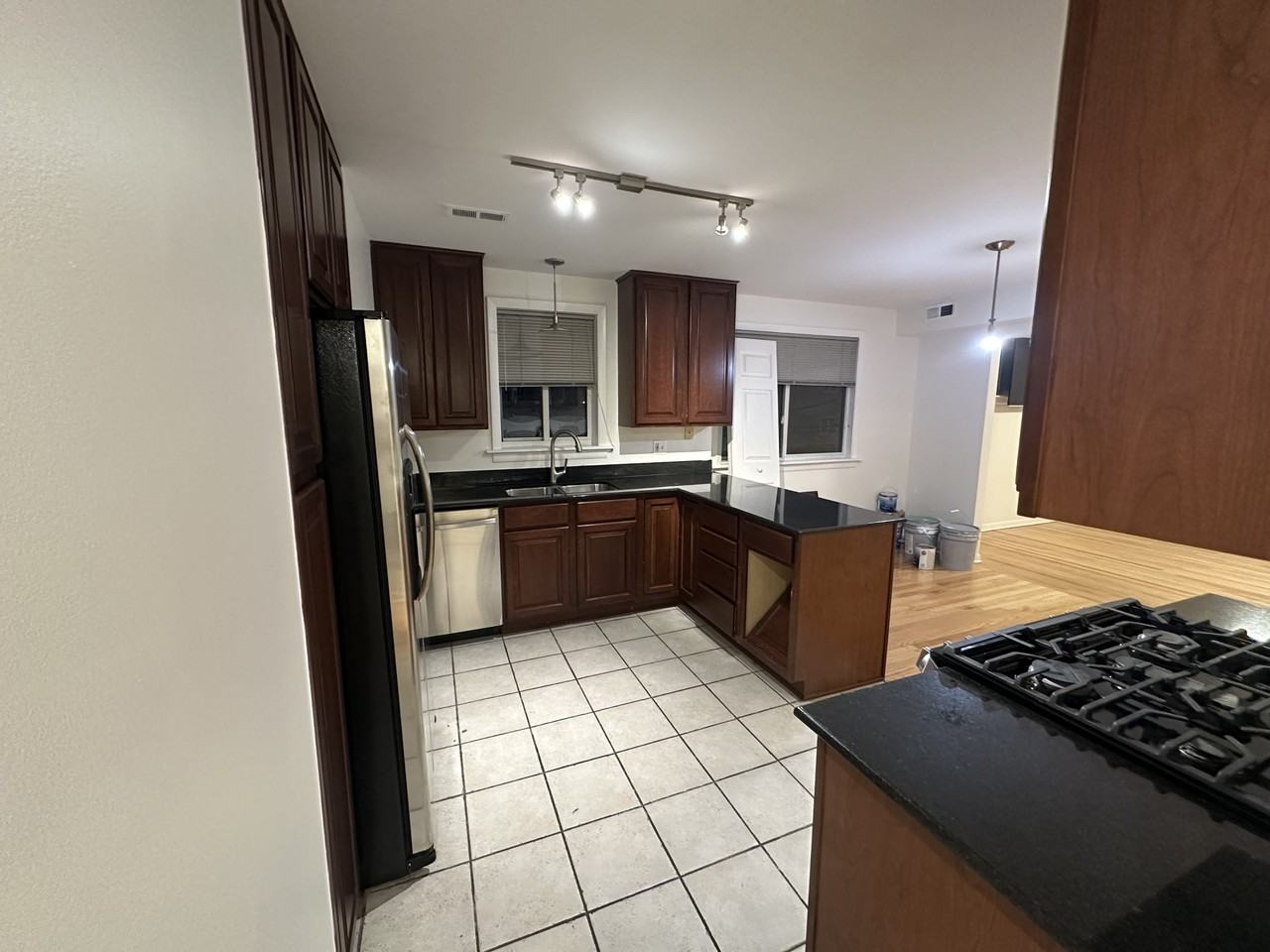 5543 N Campbell Ave #3C - Photo 3 of 11