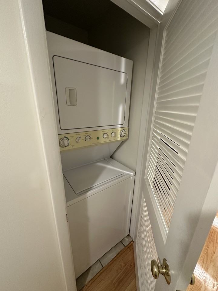 5543 N Campbell Ave #3C - Photo 5 of 11