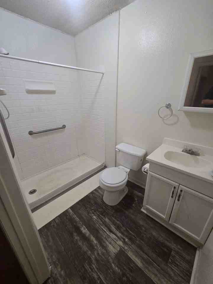 614 Moran St #NA - Photo 6 of 8