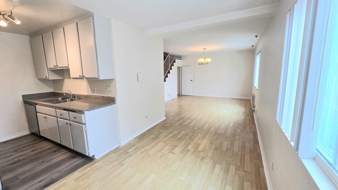 2251 Crenshaw Boulevard #6 - Photo 2 of 22