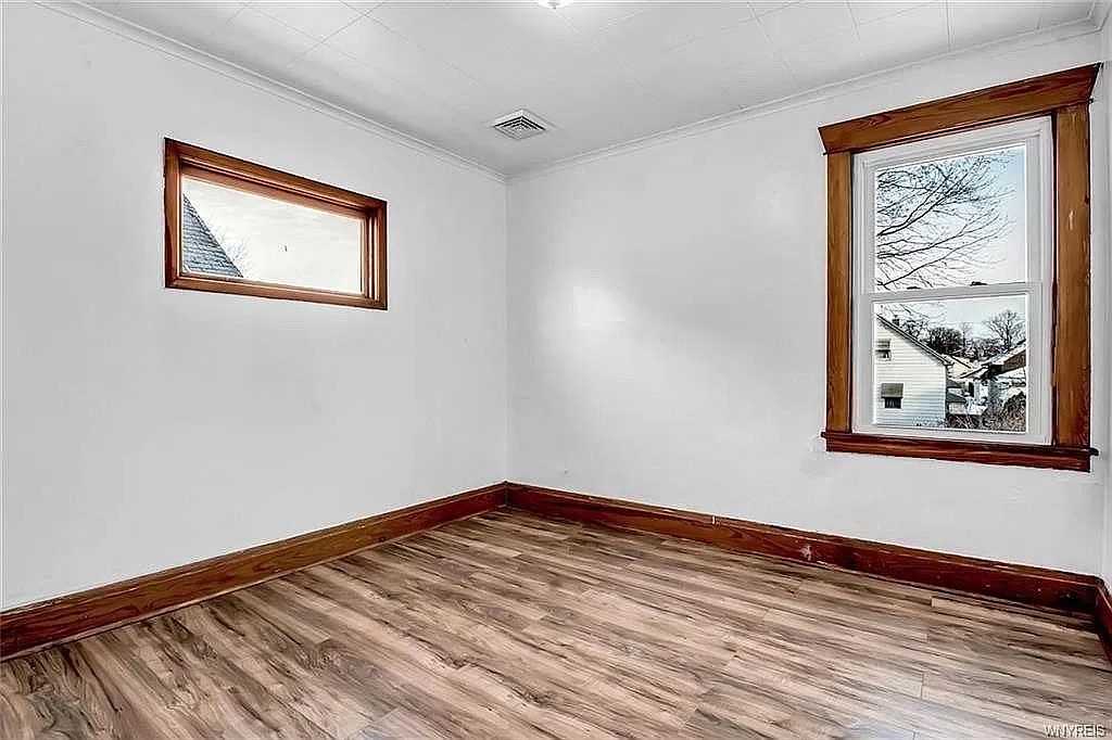 119 Hedwig Ave - Photo 3 of 12