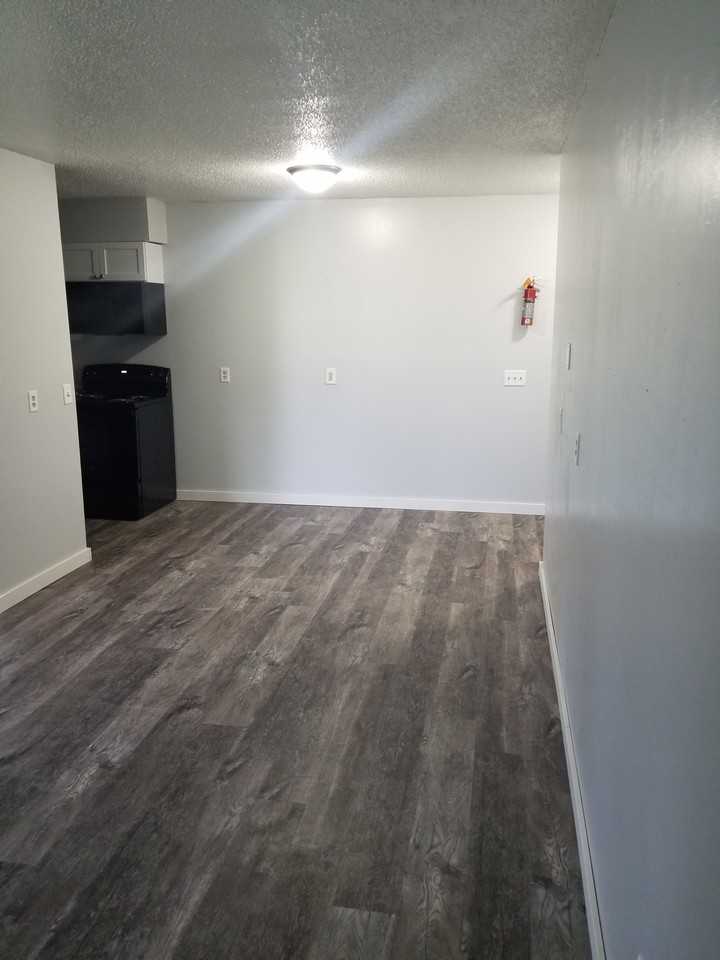 1112 Oakview Dr #12 - Photo 3 of 17