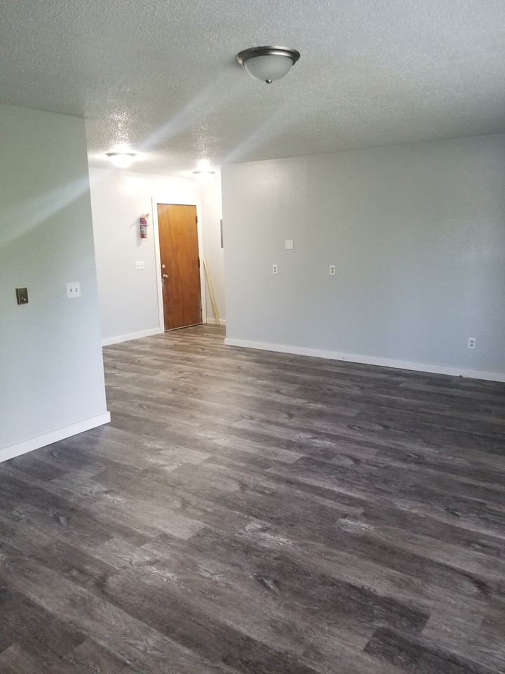 1112 Oakview Dr #12 - Photo 4 of 17