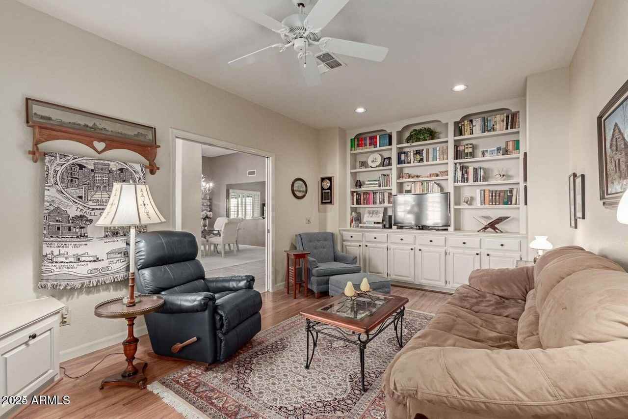 10929 E Spring Creek Rd - Photo 4 of 50