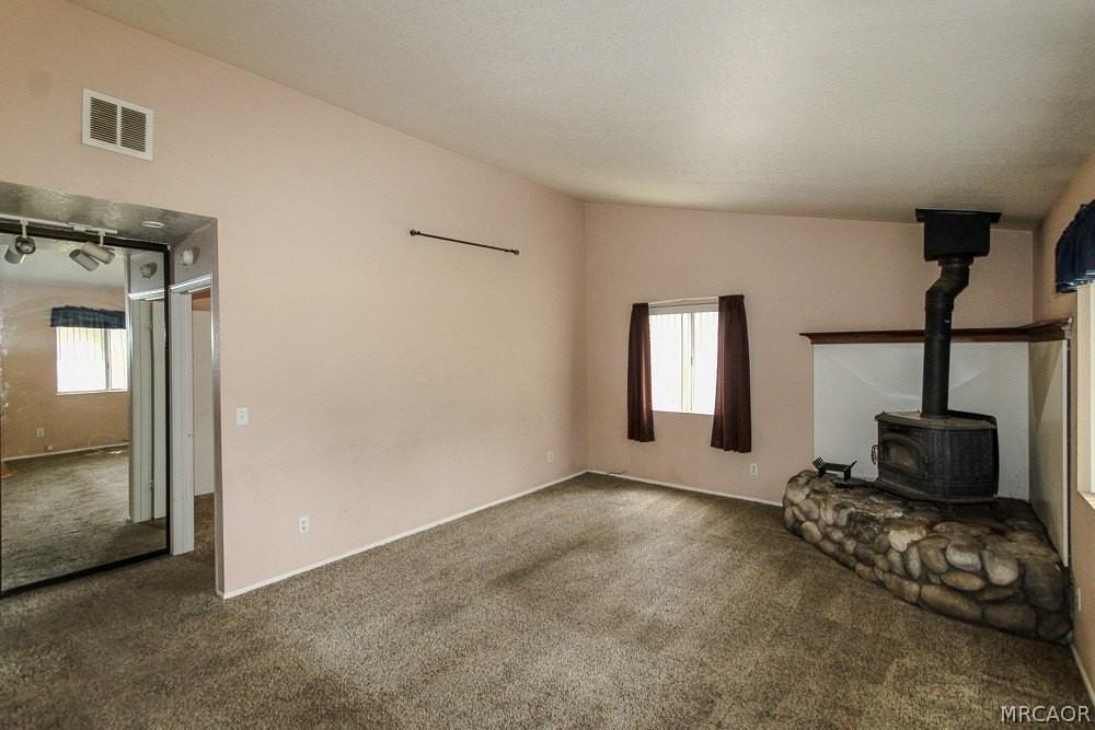 870 Ash Ln - Photo 5 of 40