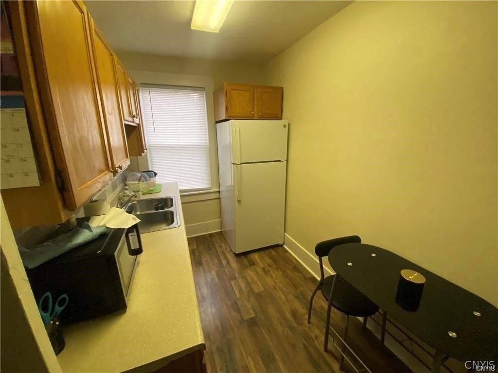 1012 Cadillac St #4 - Photo 4 of 8