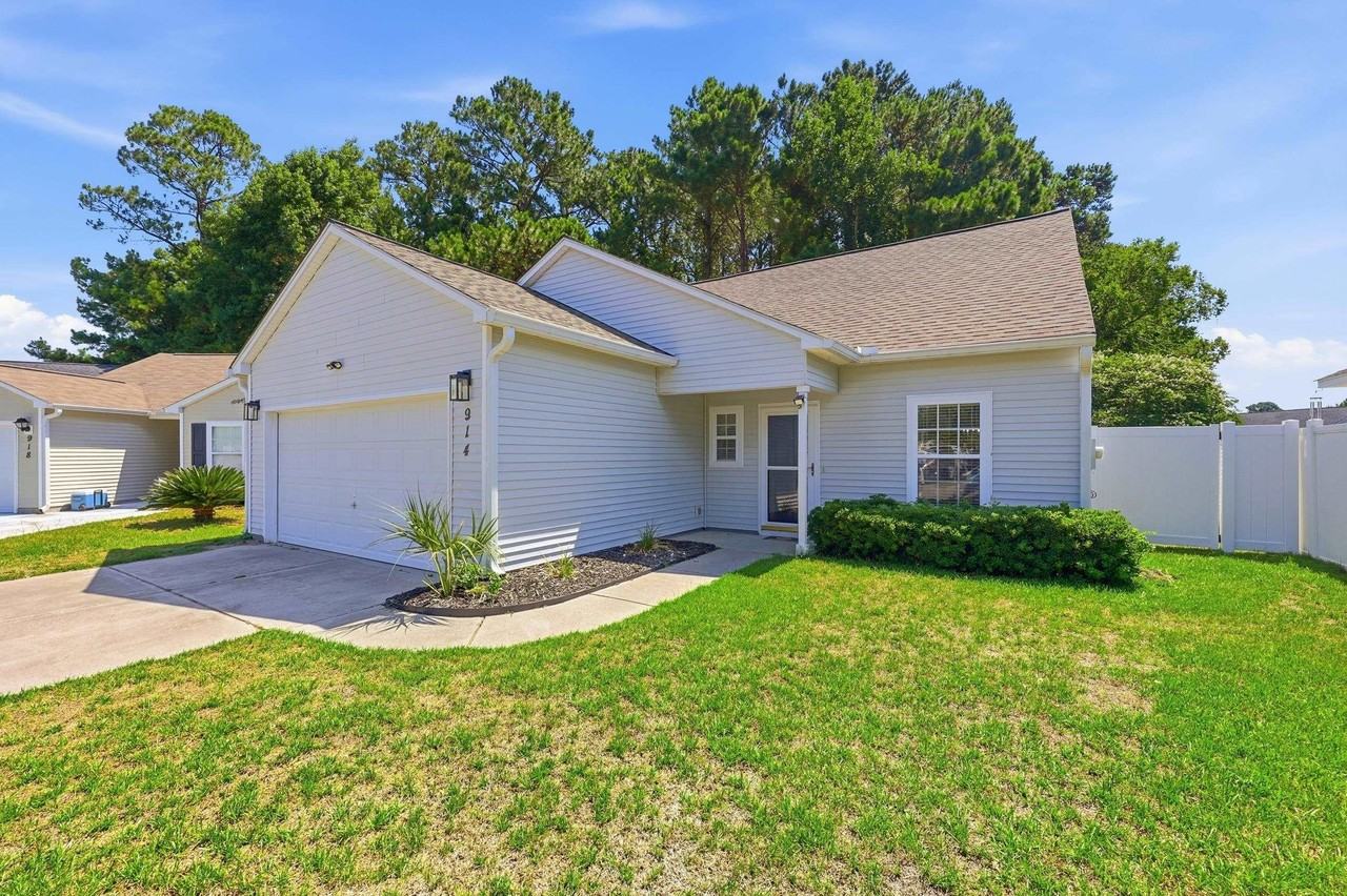 914 Bur Oak Ct - Photo 2 of 33