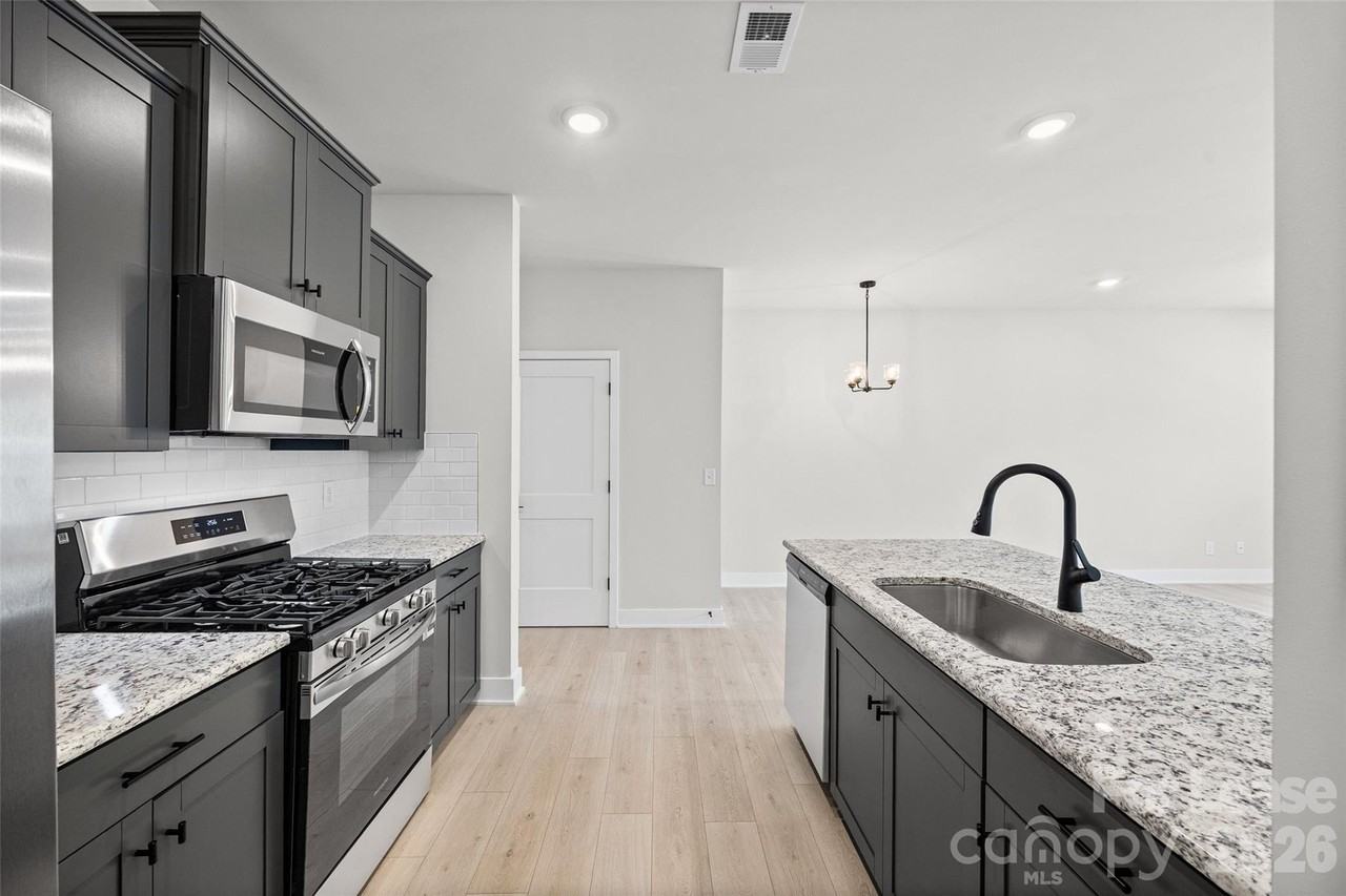 720 Pinecone Dr #23 - Photo 5 of 11