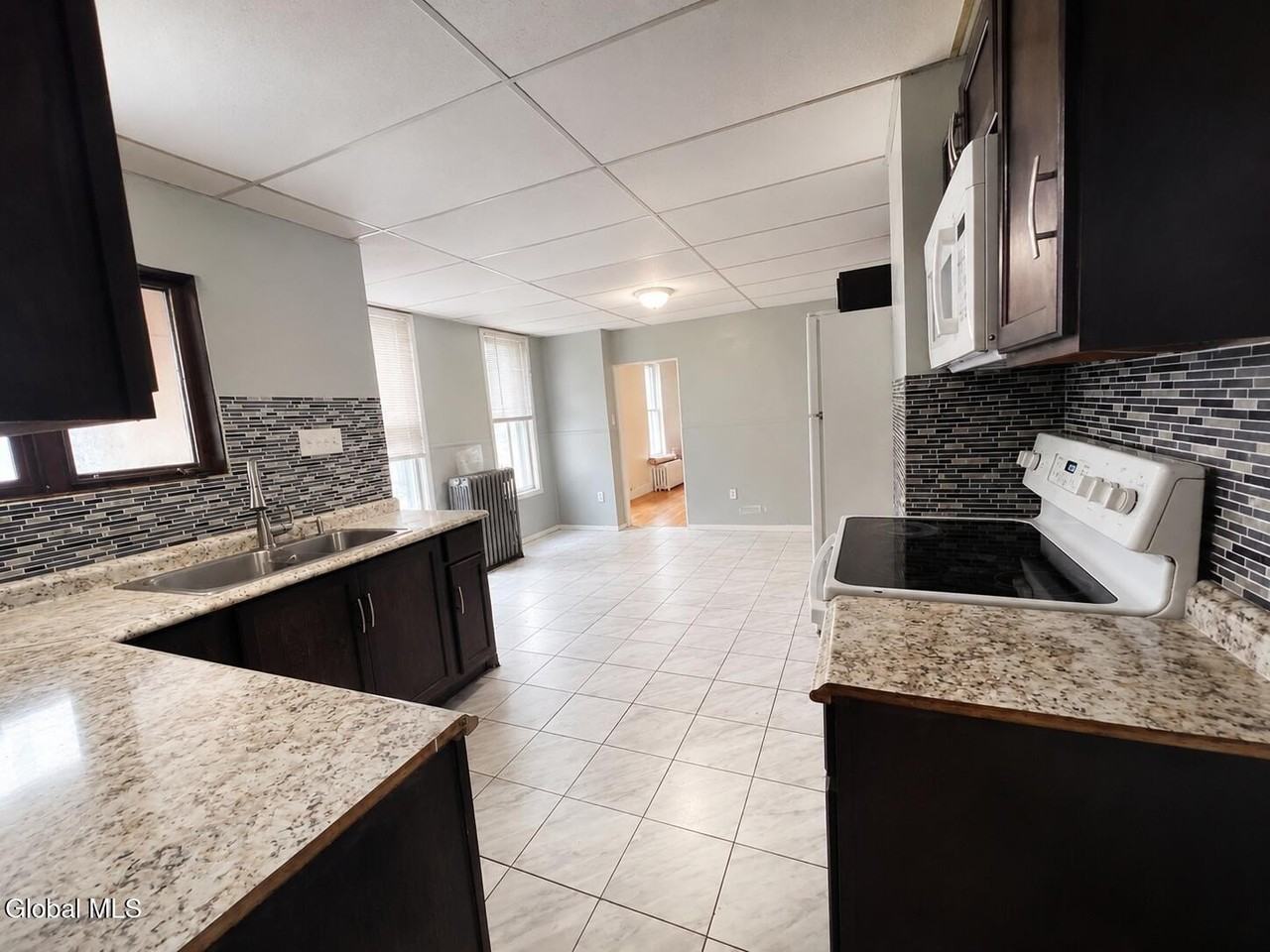 272 Locust Ave - Photo 4 of 15