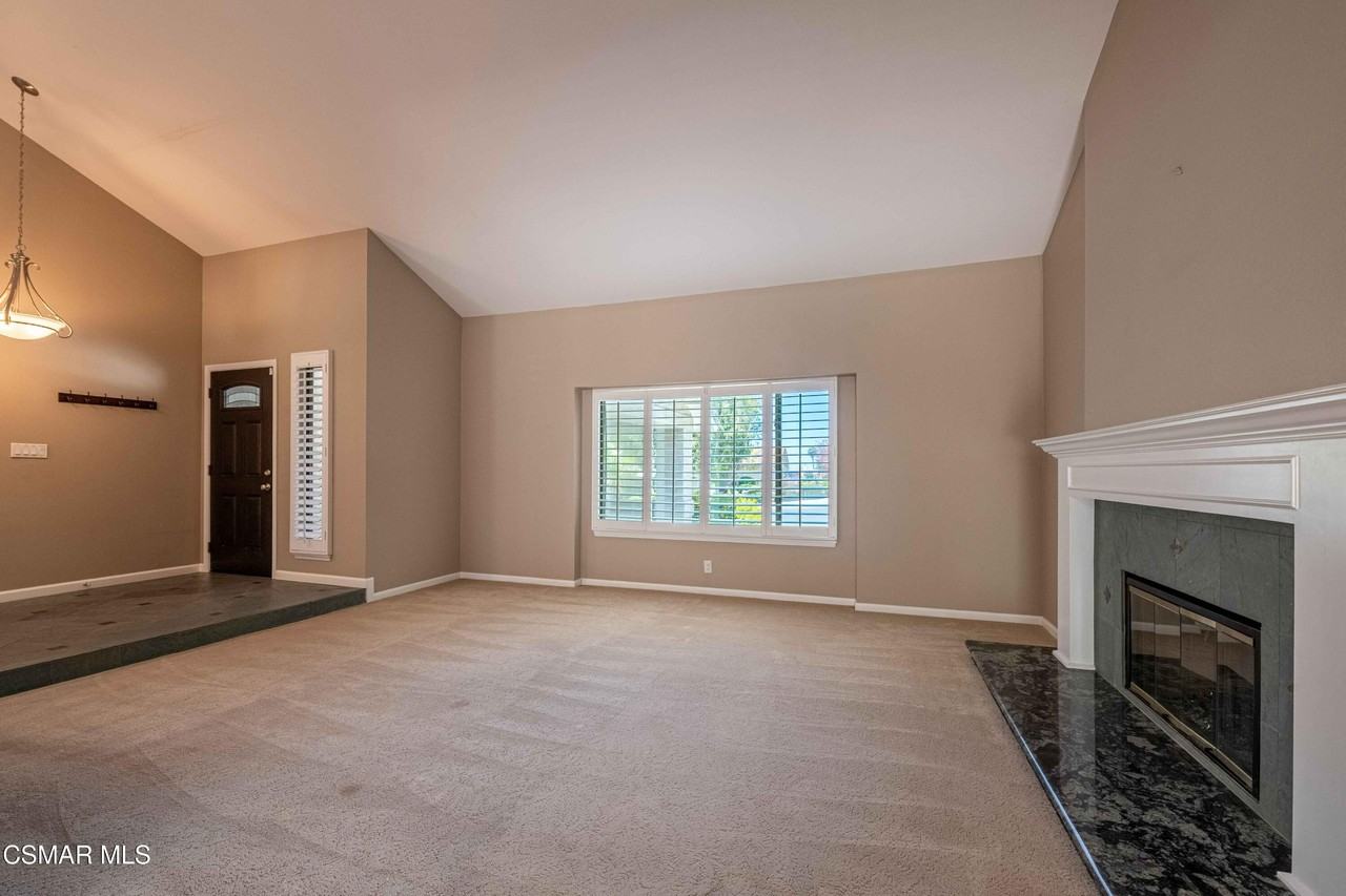 4272 N Cedarpine Ln - Photo 7 of 44