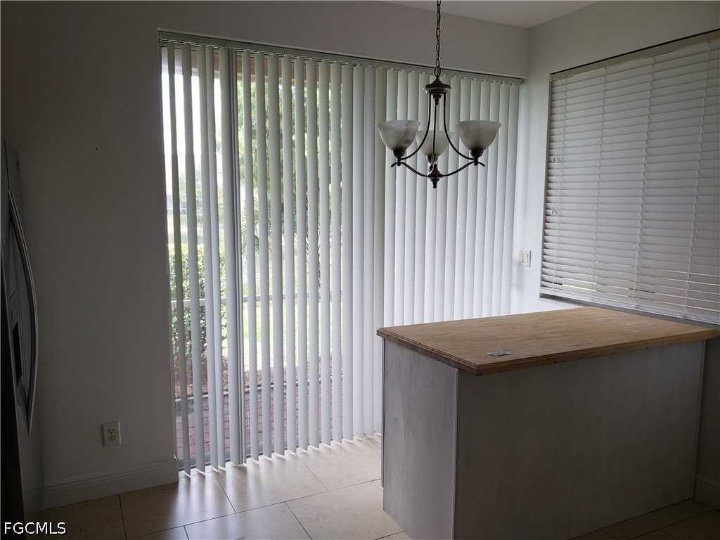 17506 Cherry Ridge Ln - Photo 6 of 27