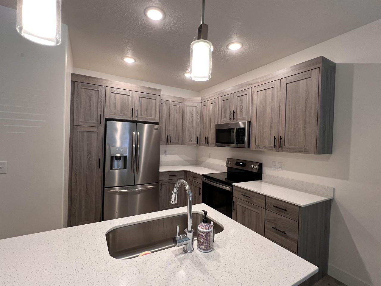 1287 S 1050 E #1 - Photo 6 of 20