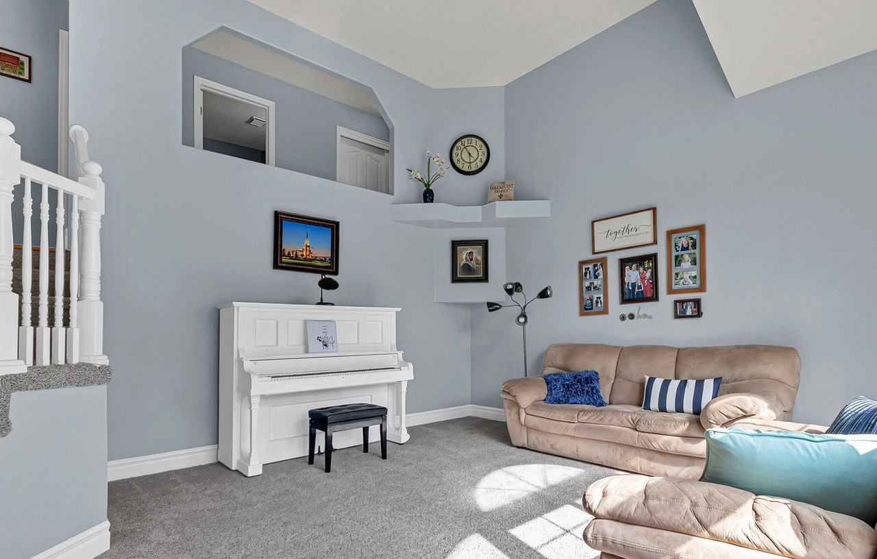 11134 S Hawkwood Dr #1 - Photo 3 of 25