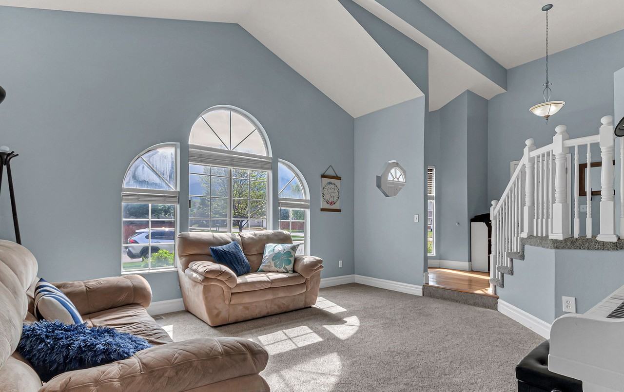 11134 S Hawkwood Dr #1 - Photo 4 of 25
