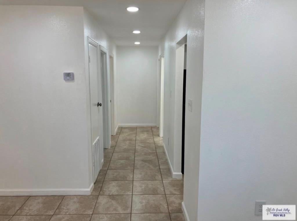 6846 Greystone Dr - Photo 6 of 10