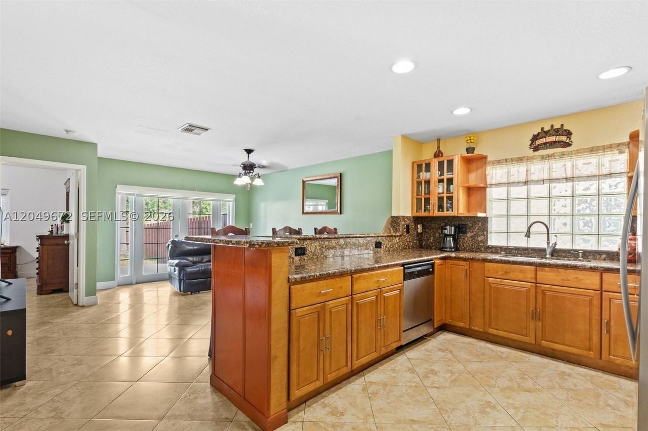 3344 Sw 156th Ct #3344 - Photo 6 of 25