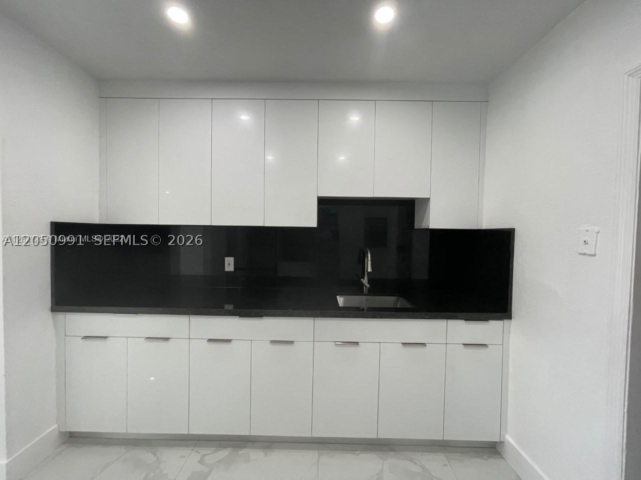 7400 Sw 39th St #1 - Photo 4 of 11