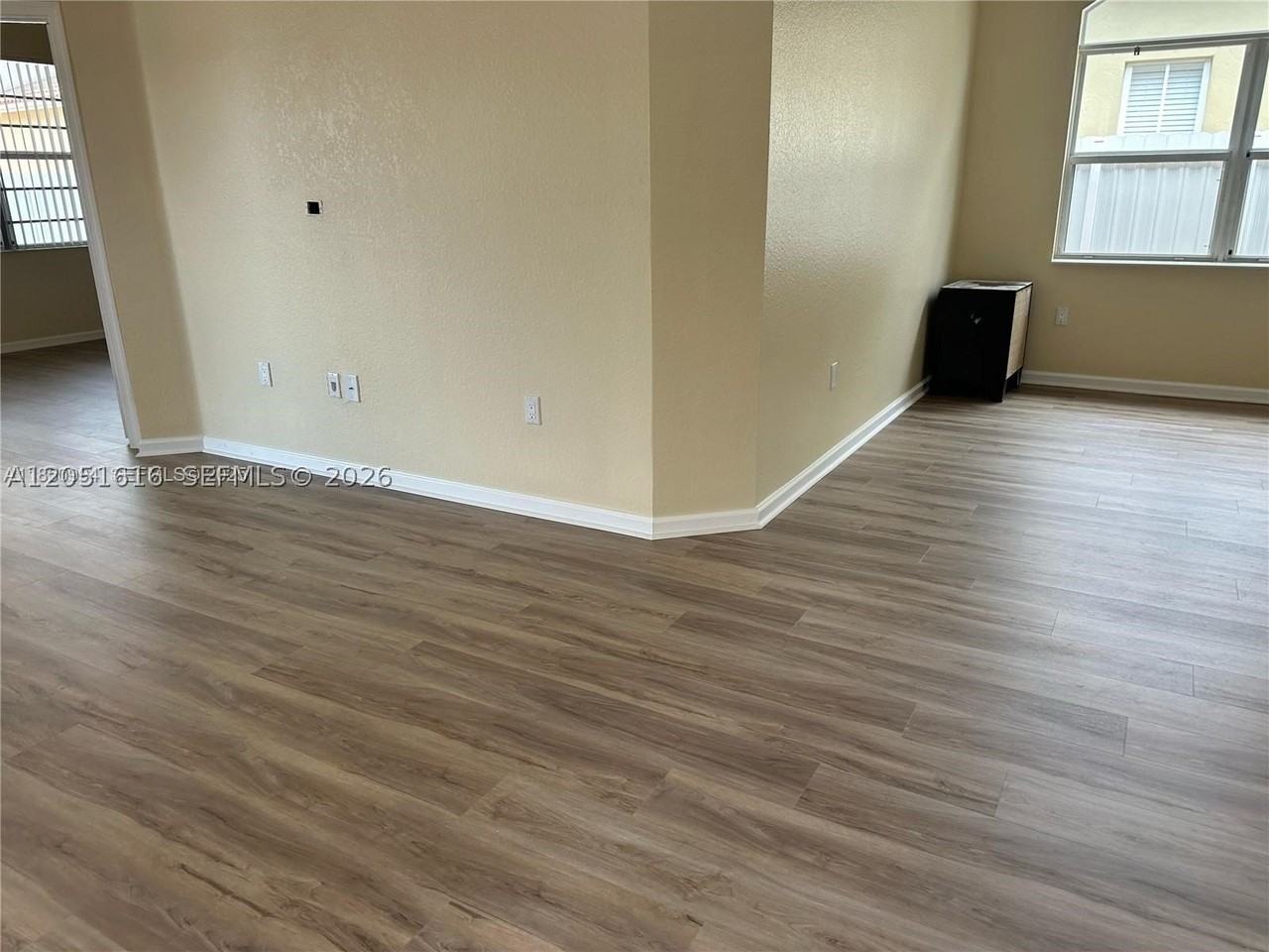 2210 Ne 37th Rd #0 - Photo 5 of 35