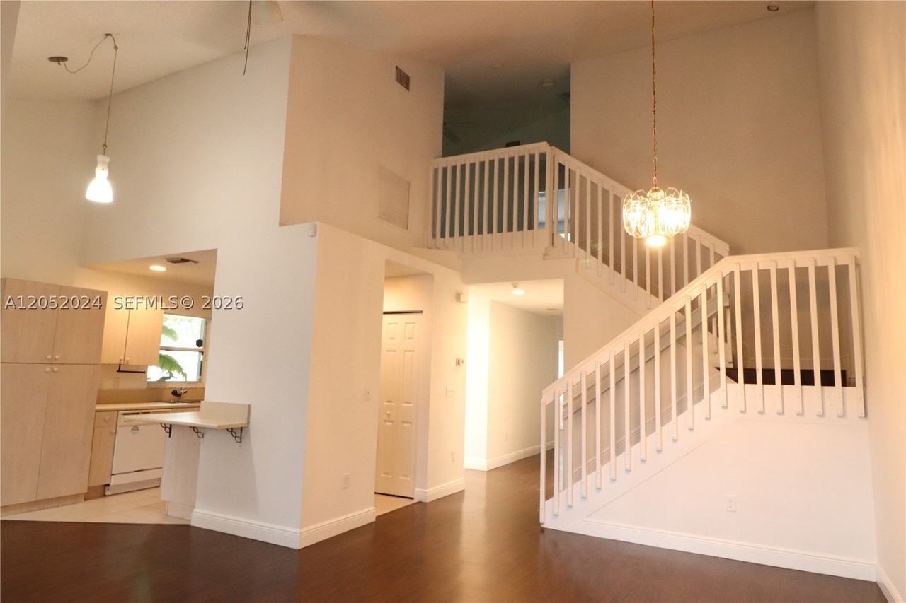 9990 Nw 19th Pl #9990 - Photo 4 of 23