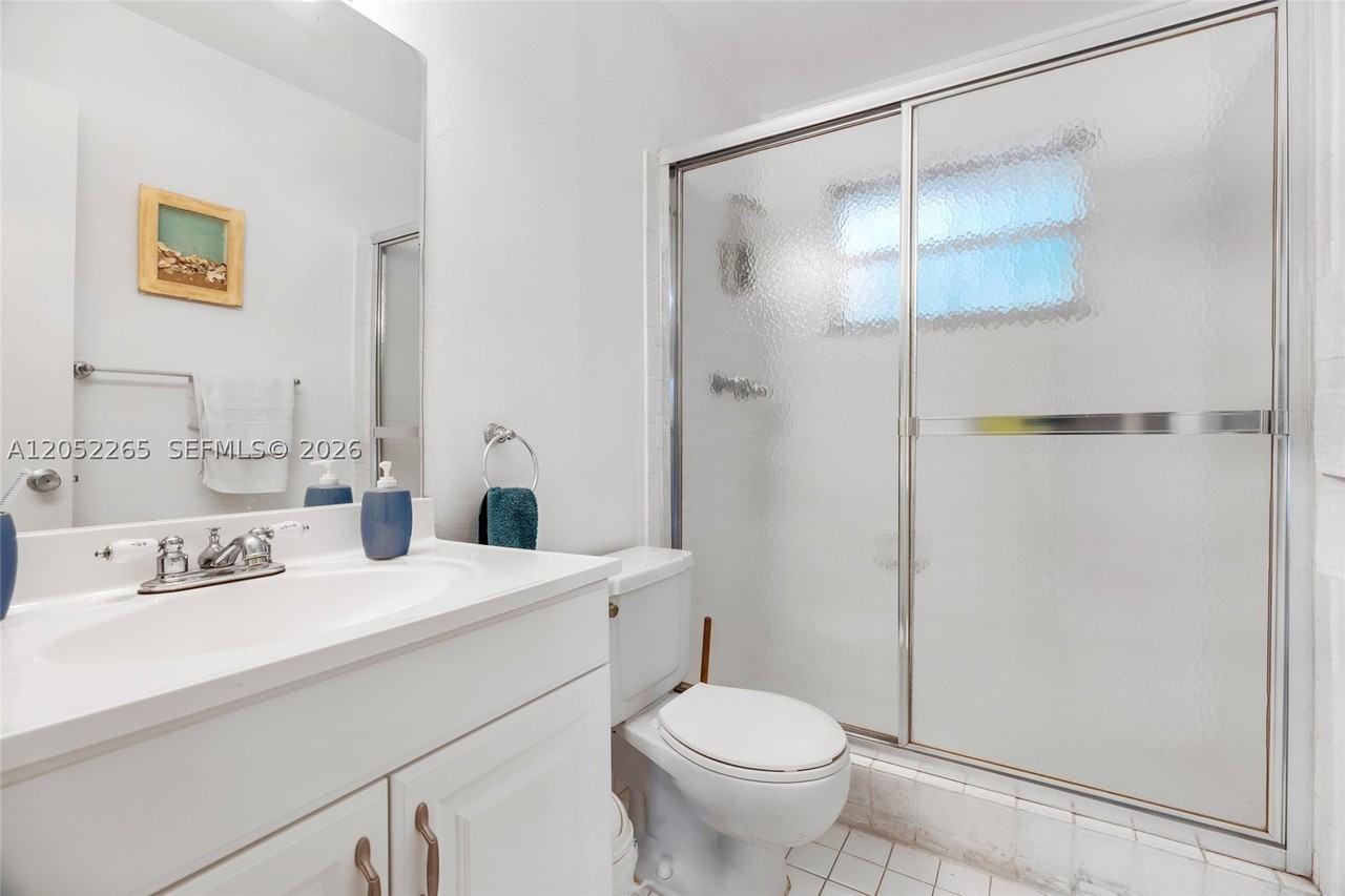 16420 Ne 5th Ave #000 - Photo 4 of 8