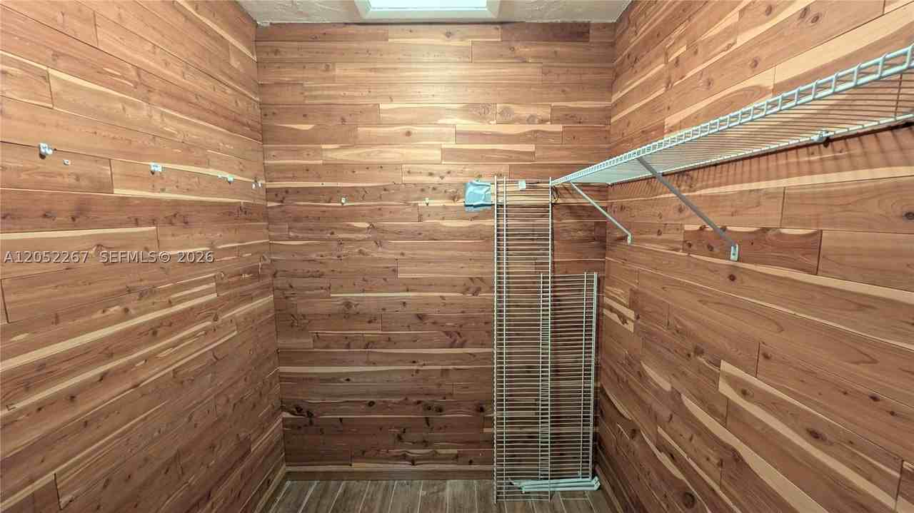 315 Se 23rd Ave #1-5 - Photo 4 of 11