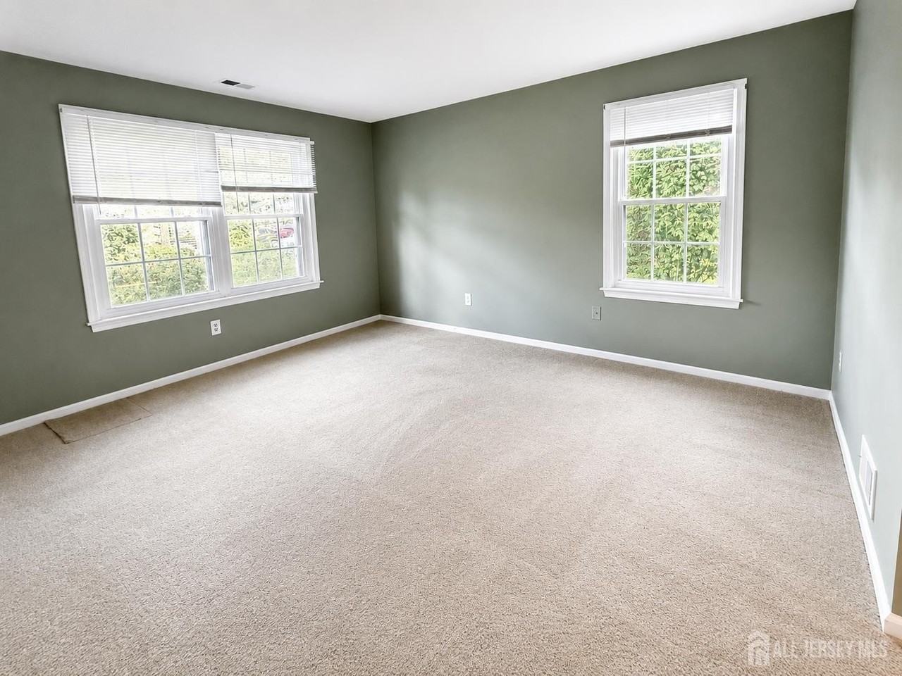 903 Woodhaven Dr - Photo 6 of 15