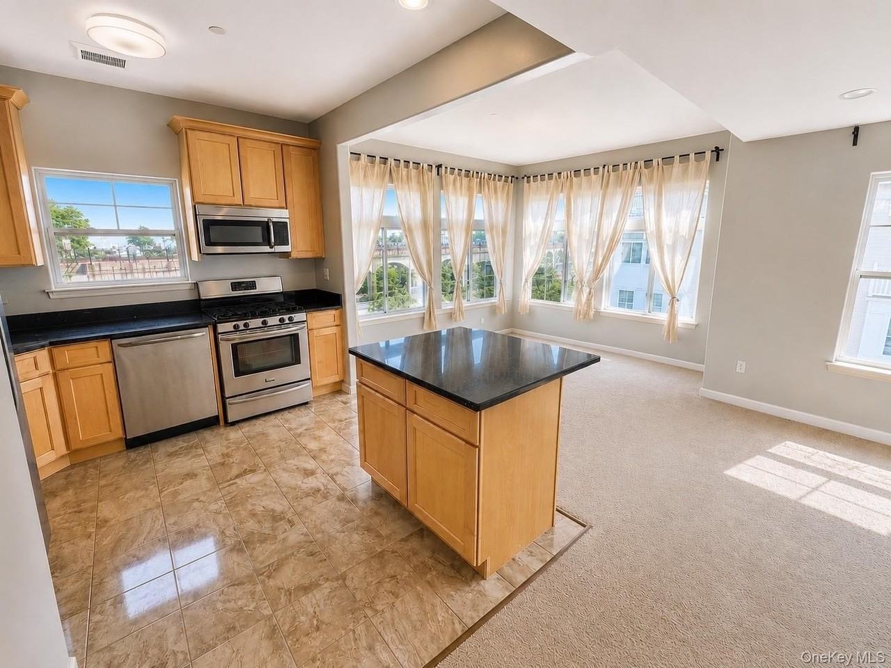 192 White Sands Way - Photo 2 of 13